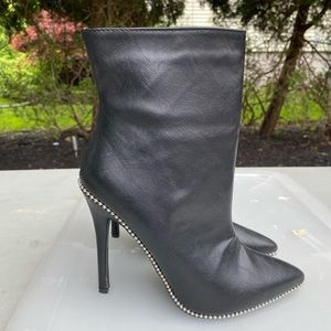 Black booties- Brand New.. never worn.. no box